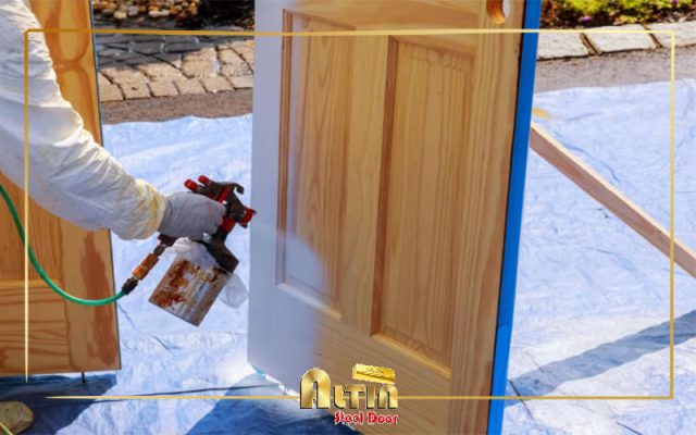 نحوه رنگ کردن درب چوبی